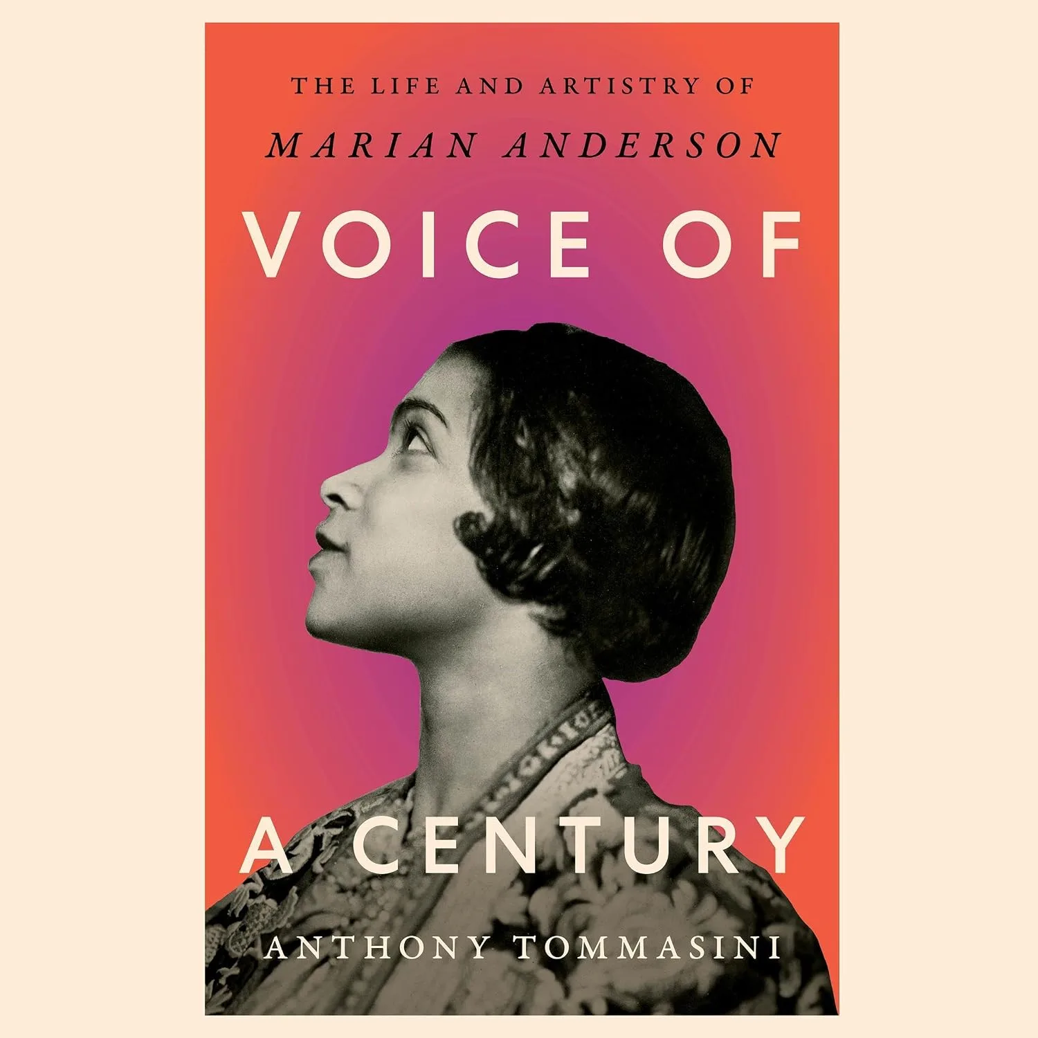 Portada de Voice of a Century: The Life and Artistry of Marian Anderson